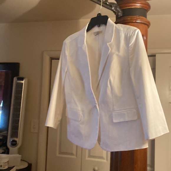 White blazer - Picture 8 of 8